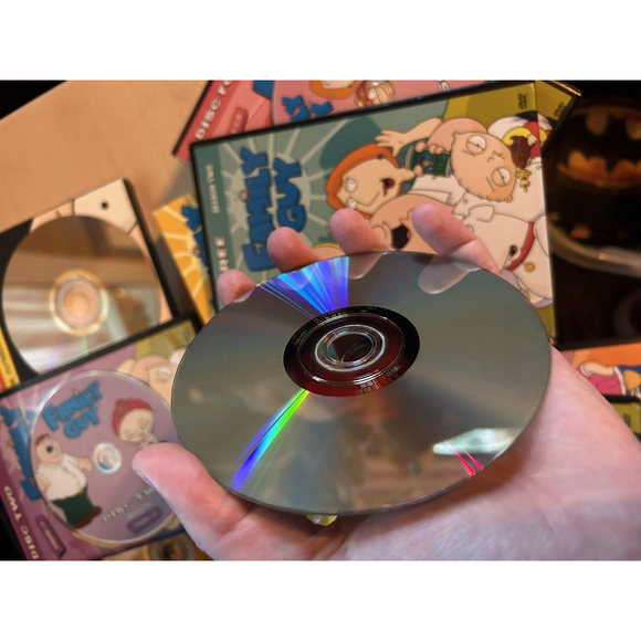 Family Guy: Vol 1 - Season 1,2/vol 2 Season 3/Dark Side/Its A Trap, Untold Story - Picture 13 of 14